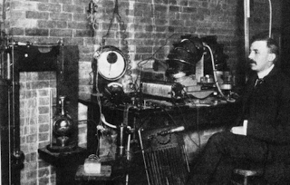 Illustration for article titled Incredible Pictures of Early Science Labs